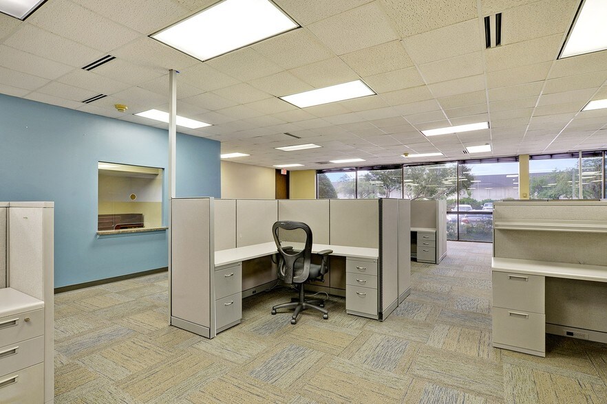 More Photos Of 4354 S Sherwood Forest Blvd, Baton Rouge Office For Lease