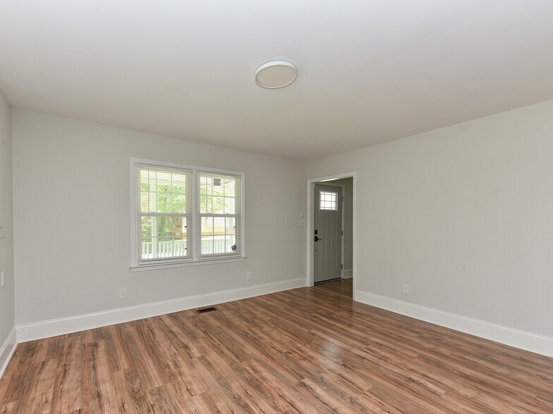 More Photos Of 225 Douglas St, Holly Springs Apartments For Sale