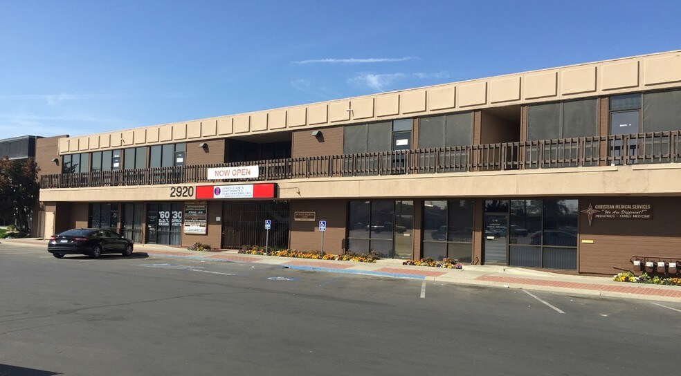 More Photos Of 2920 F St, Bakersfield Medical For Lease