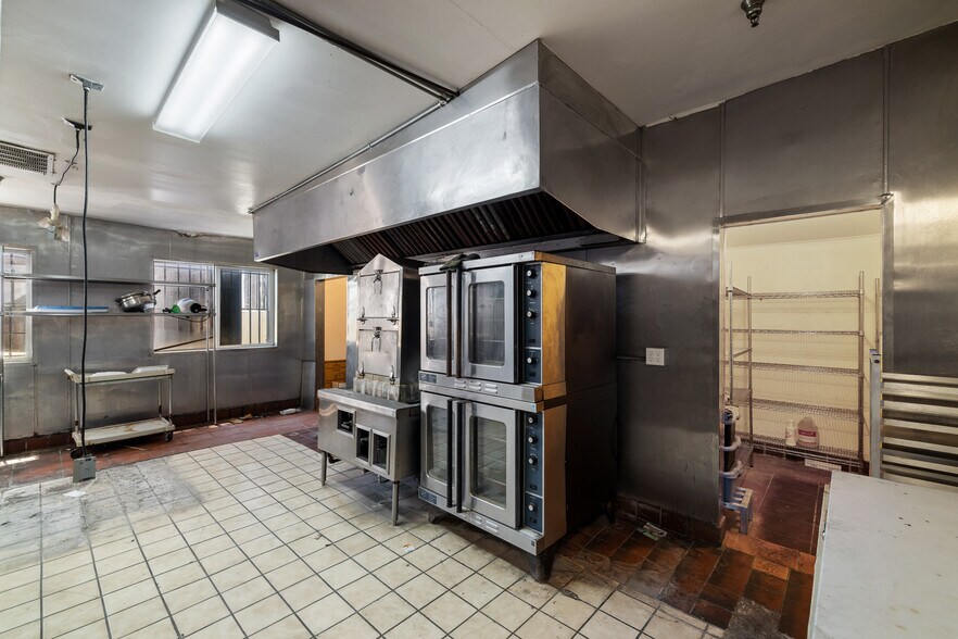 More Photos Of 10478 Valley Blvd, El Monte Restaurant For Sale