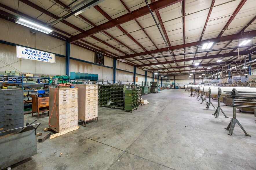 More Photos Of 151 Hanger Cir, Richmond Warehouse For Lease