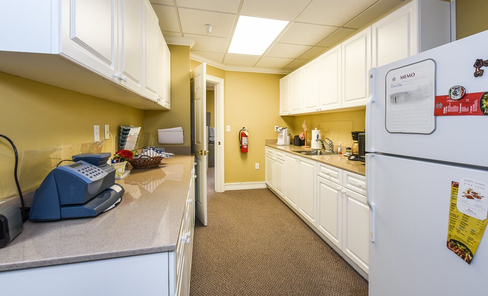 More Photos Of 3225 Shallowford Rd, Marietta Office For Lease