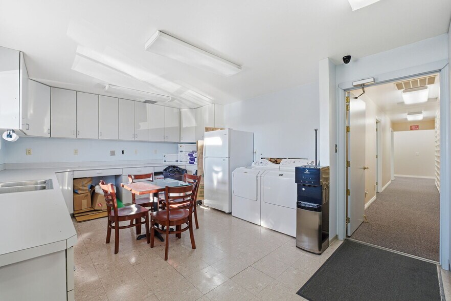 More Photos Of 3802 Tieton Dr, Yakima Office Residential For Sale