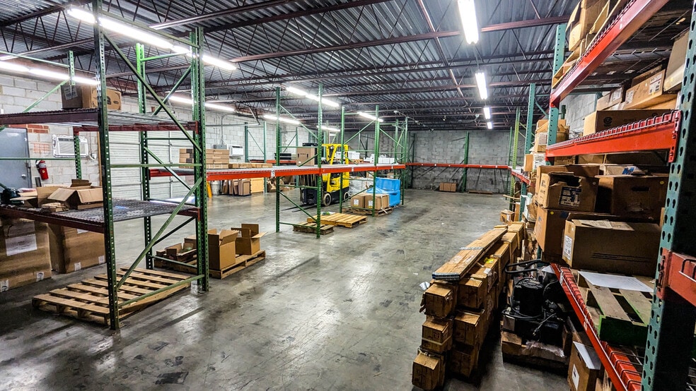 More Photos Of 151 Blue Bell Rd, Greensboro Warehouse For Sale