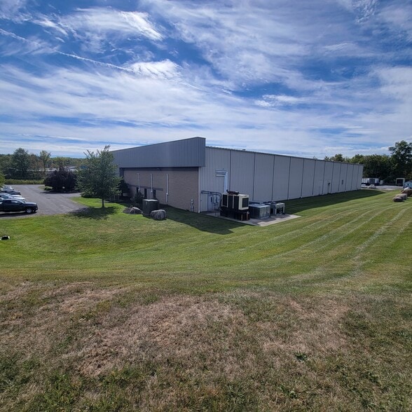 More Photos Of 47 Steves Ln, Gardiner Refrigeration Cold Storage For Sale