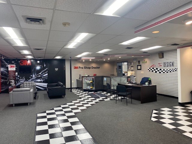 More Photos Of 7415 Grove Rd, Frederick Auto Repair For Lease