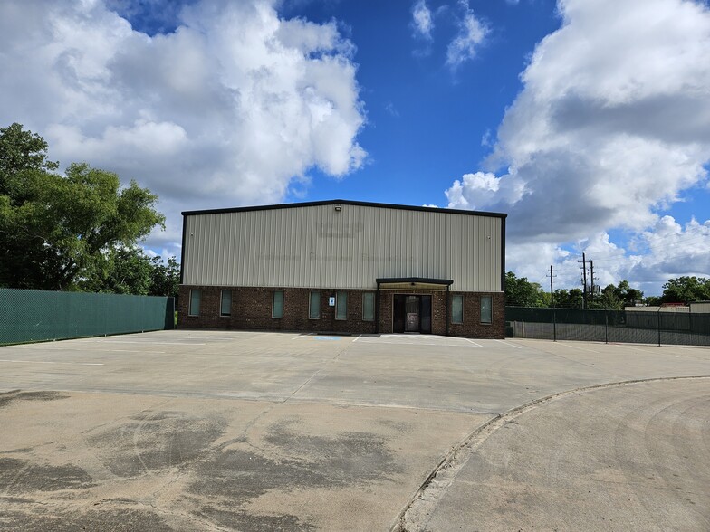 Primary Photo Of 4003 Chance Ln, Rosharon Industrial For Lease