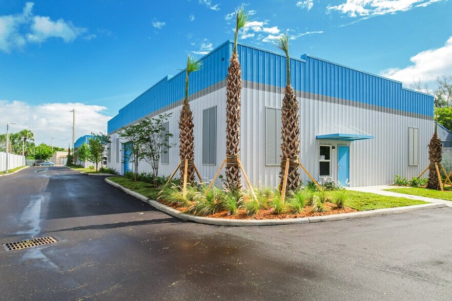 More Photos Of 621 NE 1st Ave, Pompano Beach Warehouse For Sale