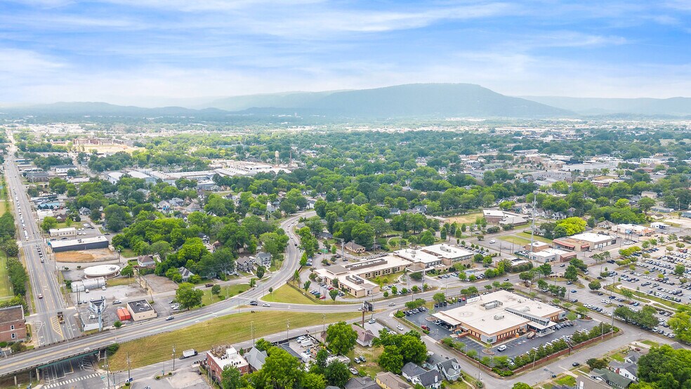 More Photos Of 2507 McCallie Ave, Chattanooga Office Residential For Sale