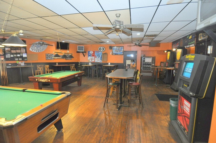 More Photos Of 2651 Blanchard Ave, Dayton Restaurant For Lease