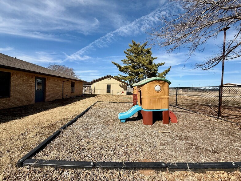 More Photos Of 3015 James Rd, Granbury Daycare Center For Sale
