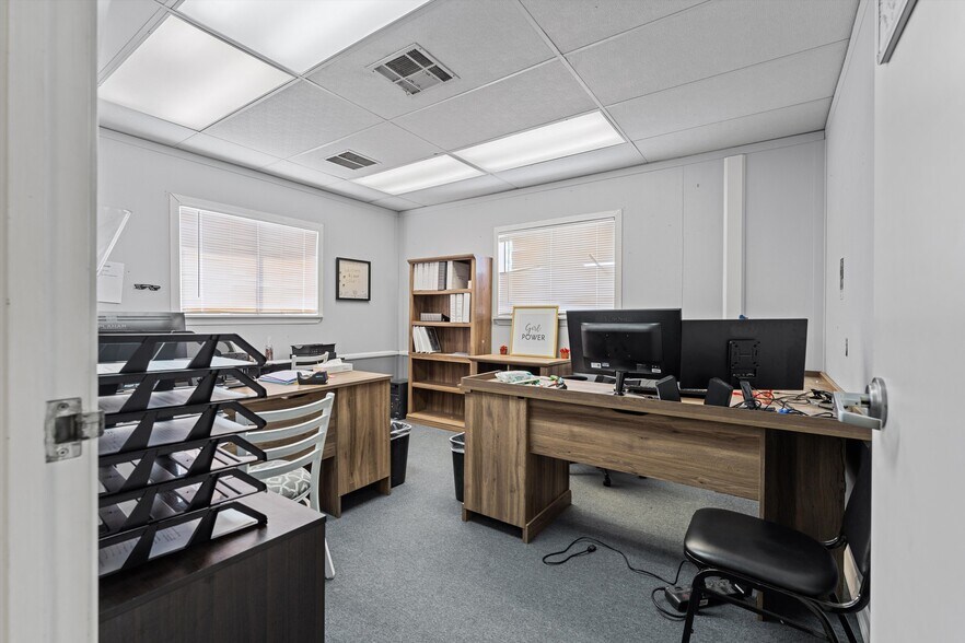 More Photos Of 3700 W Avenue L, Lancaster Schools For Lease