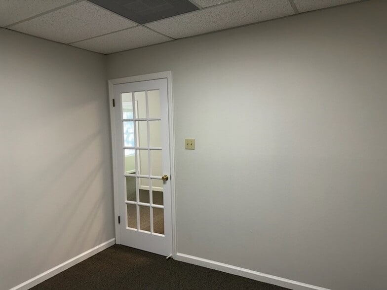 More Photos Of 1090 Adams St, Benicia Loft Creative Space For Lease