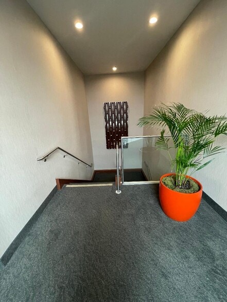 More Photos Of 8799 Balboa Ave, San Diego Office For Lease