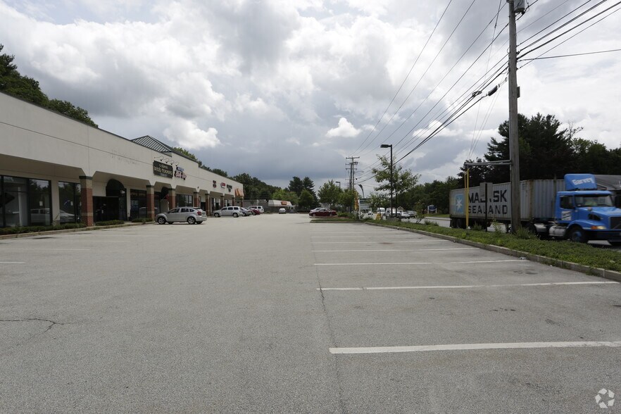 More Photos Of 449 Amherst St, Nashua Unknown For Lease