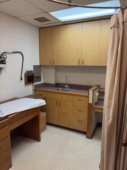 More Photos Of 321 N Kuakini St, Honolulu Medical For Sale