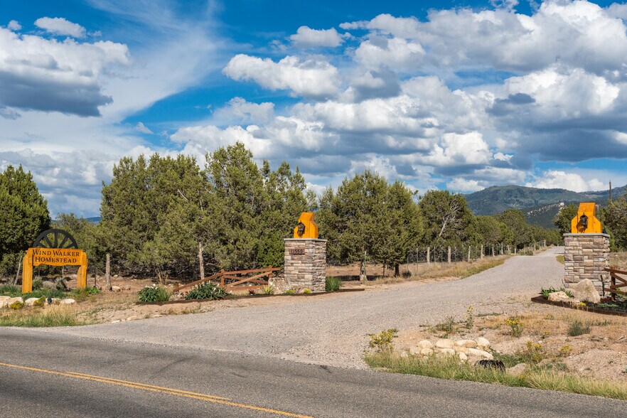 More Photos Of 11550 Pigeon Hollow Rd, Spring City Hotel For Sale