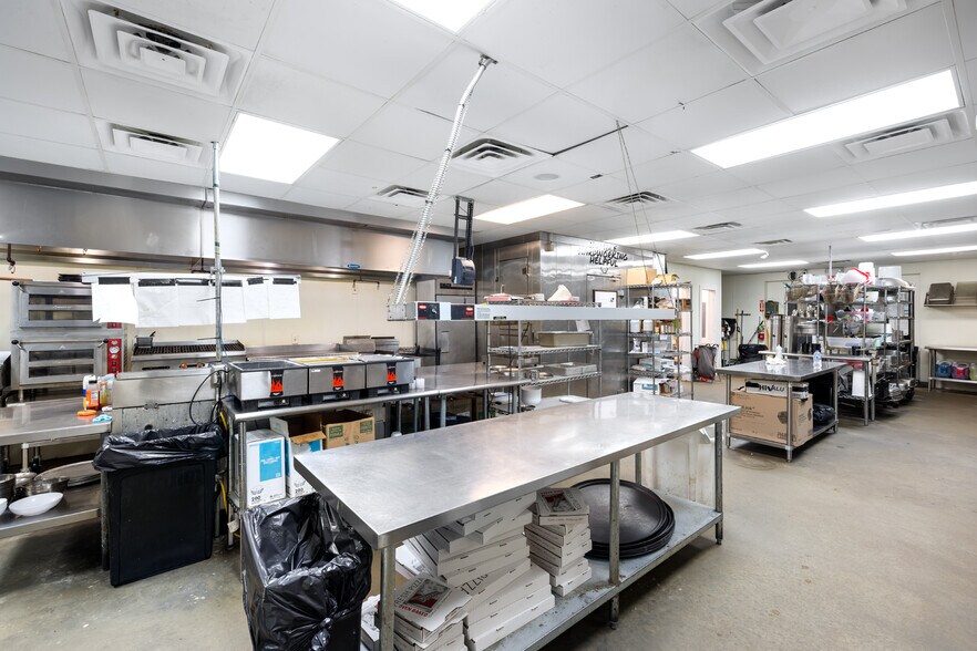 More Photos Of 14 W Main St, Idabel Restaurant For Sale