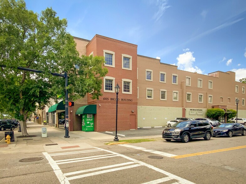 Primary Photo Of 1005 Broad St, Augusta Office Residential For Sale