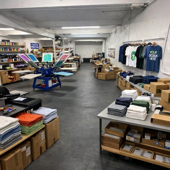 More Photos Of 105 Blackstone Ave, Pawtucket Storefront For Lease