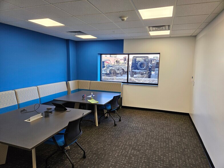 More Photos Of 1115 S Bell Ave, Ames Warehouse For Lease