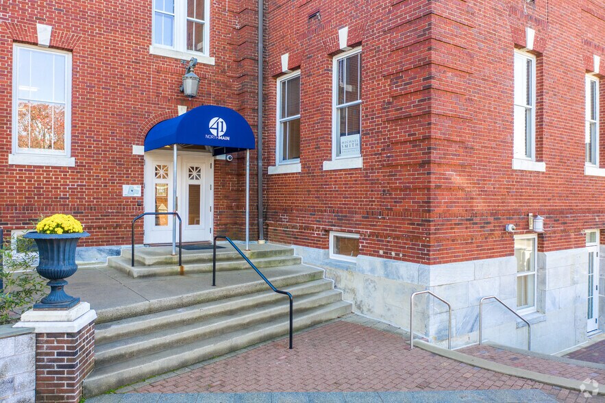 More Photos Of 41 N Main St, Norwalk Office For Lease