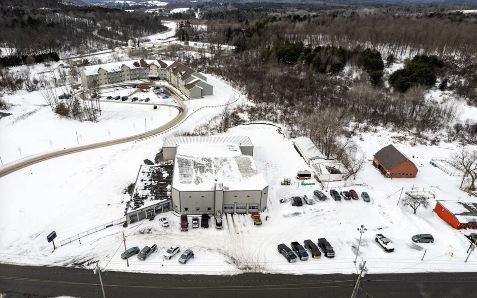 Primary Photo Of 511 N Perry St, Johnstown General Retail For Sale