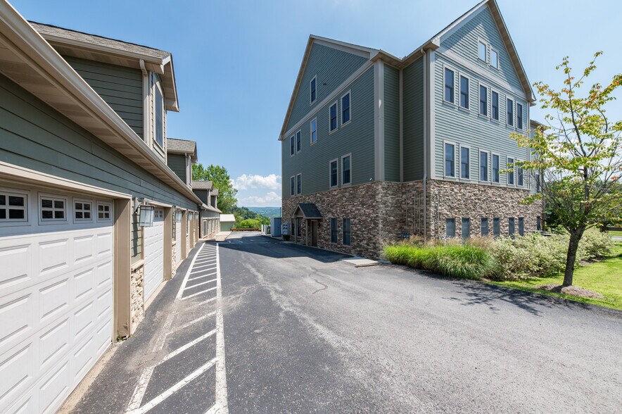 More Photos Of 6-10 Canyon Rd, Morgantown Loft Creative Space For Sale