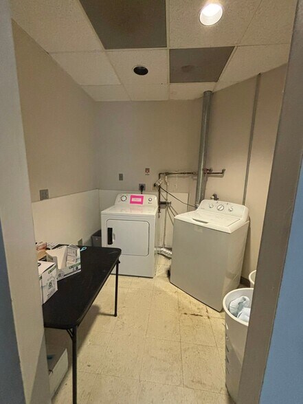 More Photos Of 1547 Columbia Tpke, Castleton Medical For Sale