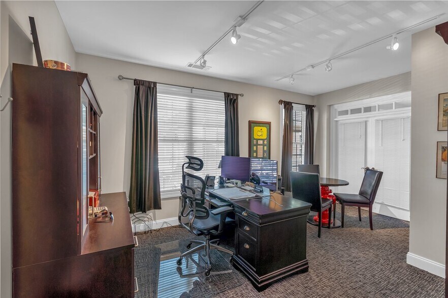 More Photos Of 3104 Creekside Village Dr NW, Kennesaw Loft Creative Space For Sale