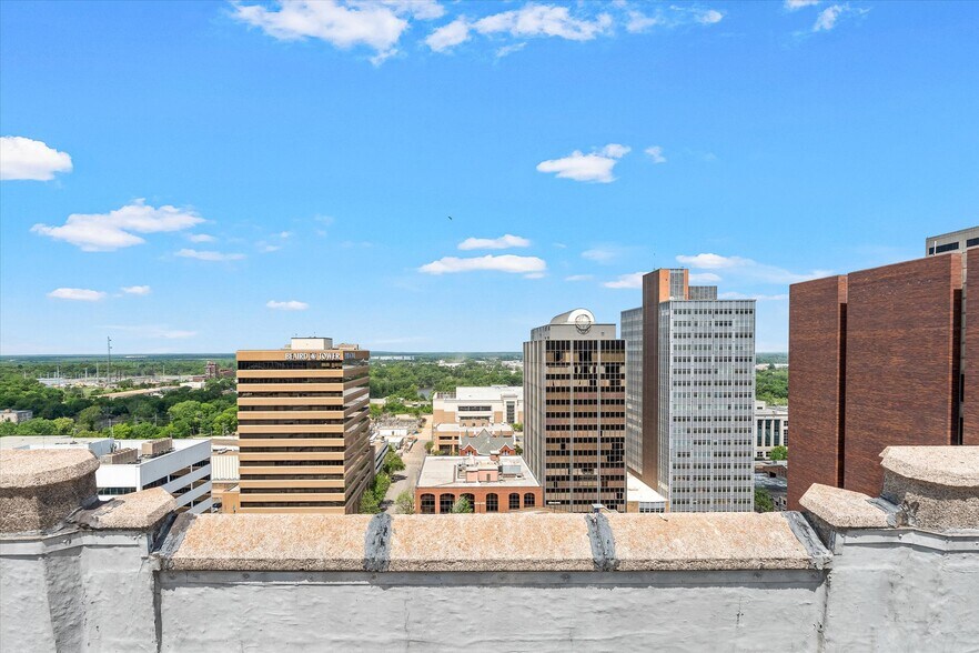 More Photos Of 509 Marshall St, Shreveport Office For Sale