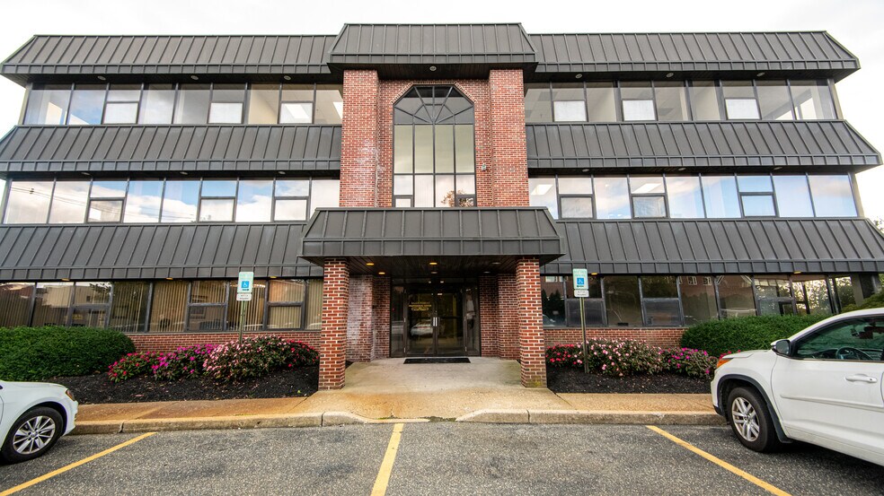 More Photos Of 10 Allen St, Toms River Office For Lease