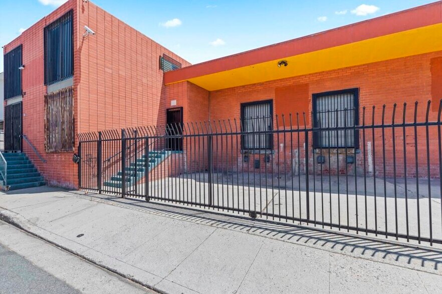 More Photos Of 410-420 E Beach Ave, Inglewood Warehouse For Sale