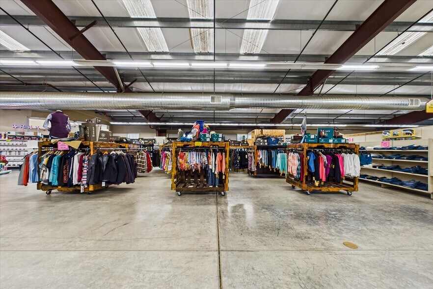 More Photos Of 1593 Market St, Ferndale General Retail For Sale
