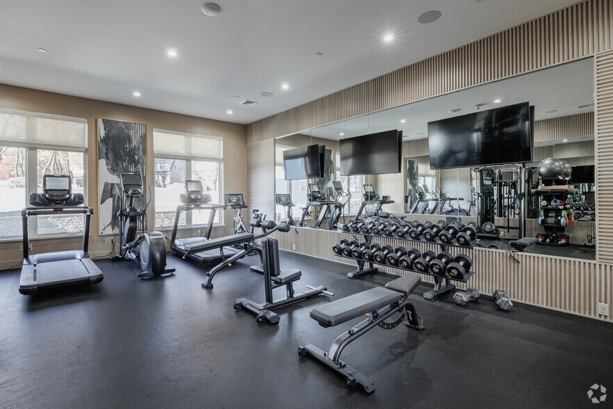 More Photos Of 15 Washington Ave, Suffern Apartments For Sale