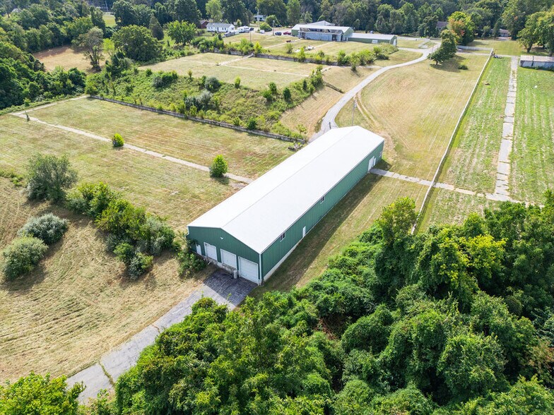 More Photos Of 3804 Stanka Ln, Godfrey Land For Lease