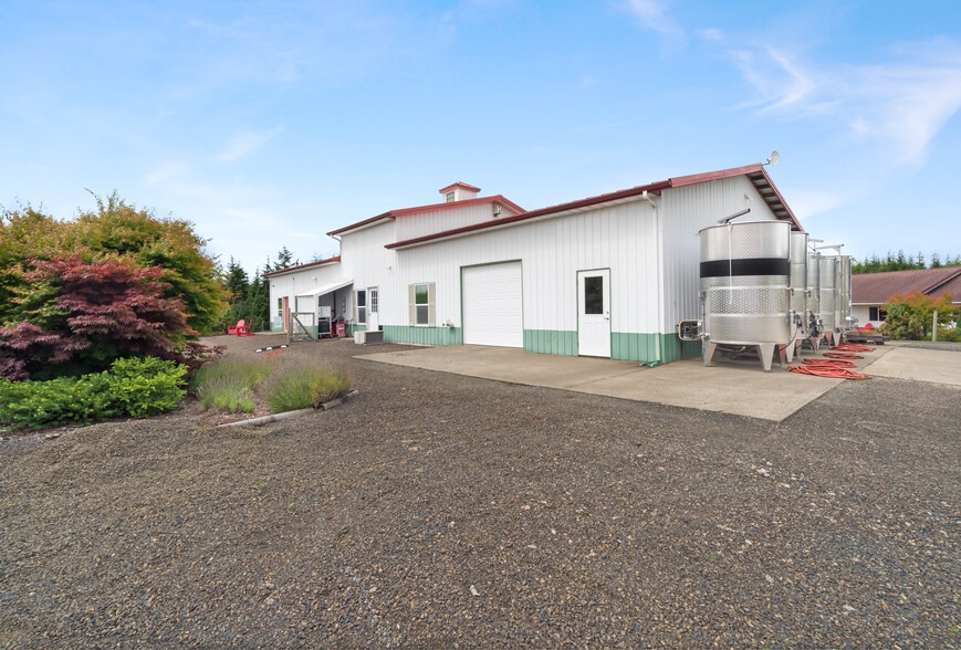 More Photos Of 1 S Arbor Rd, Aberdeen Winery Vineyard For Sale