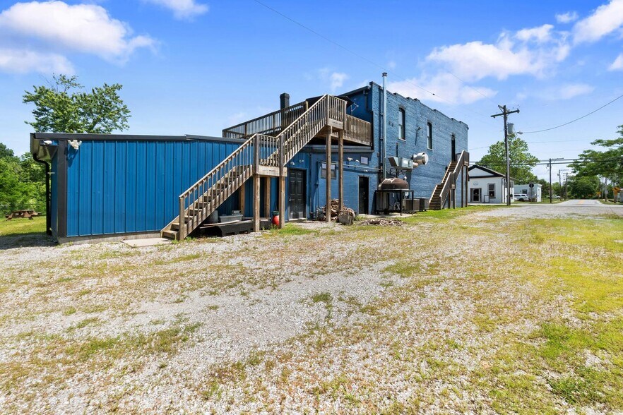 More Photos Of 104 S Main St, Glencoe Storefront Retail Residential For Sale