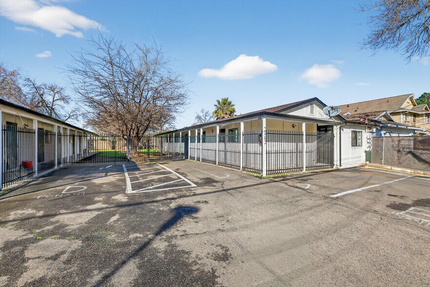 More Photos Of 3441-3445 Altos Ave, Sacramento Apartments For Sale