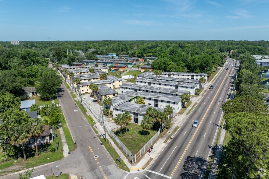 More Photos Of 4646 Moncrief Rd, Jacksonville Apartments For Sale