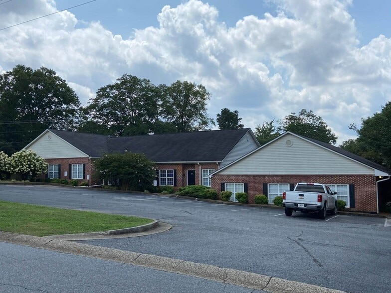 More Photos Of 3185 Cherokee St, Kennesaw Medical For Lease