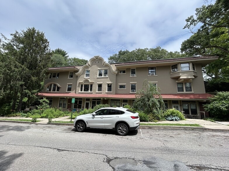 More Photos Of 1 Riverside Dr, Sleepy Hollow Village Apartments For Sale