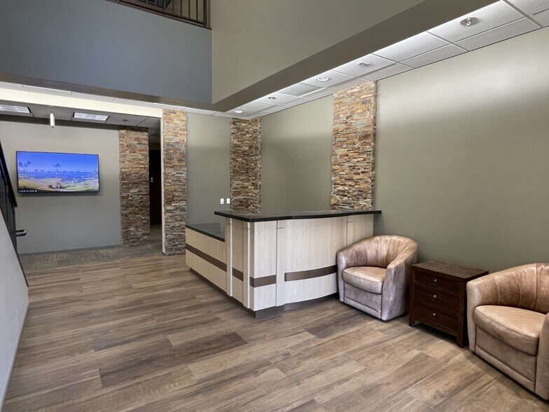 More Photos Of 159 Parrot Ln, Simi Valley Office For Sale