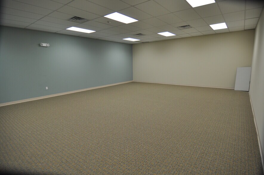 More Photos Of 1001 W Washington St, Norristown Warehouse For Lease