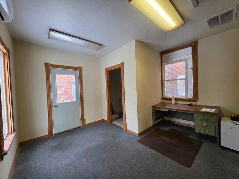 More Photos Of 12 W 4th St, Emporium Office For Sale