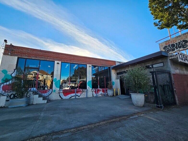 More Photos Of 1354 E Washington Blvd, Los Angeles Warehouse For Sale