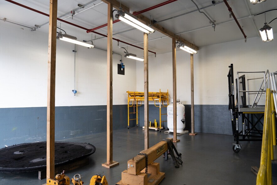 More Photos Of 3048 Aukele St, Lihue Warehouse For Sale