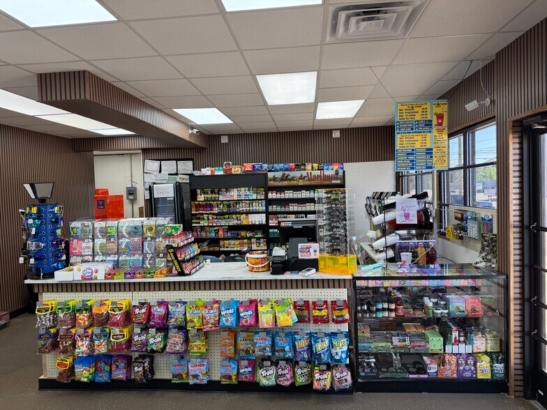 More Photos Of 1708 S Mobberly Ave, Longview Service Station For Sale