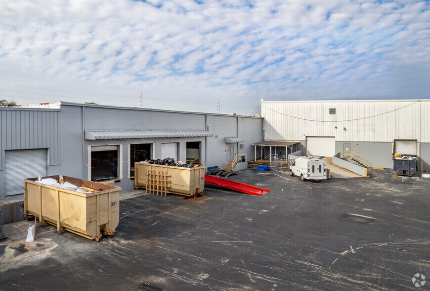 More Photos Of 3010 22nd Ave S, Saint Petersburg Warehouse For Lease