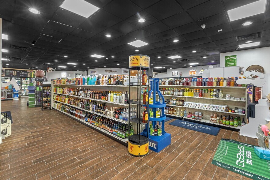 More Photos Of 3800 Ryan St, Lake Charles Storefront For Sale